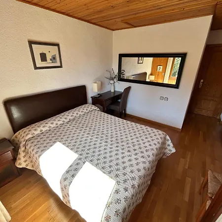 Els Puis Hotell