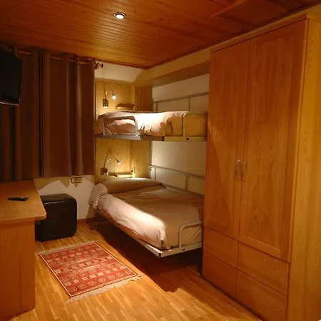 Els Puis Hotel *