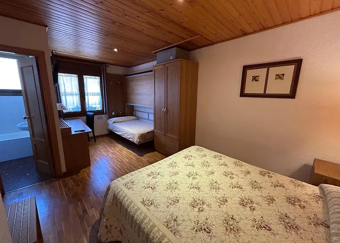 Els Puis Hotel