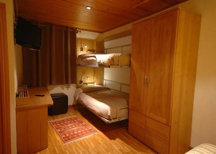 Els Puis Hotel *