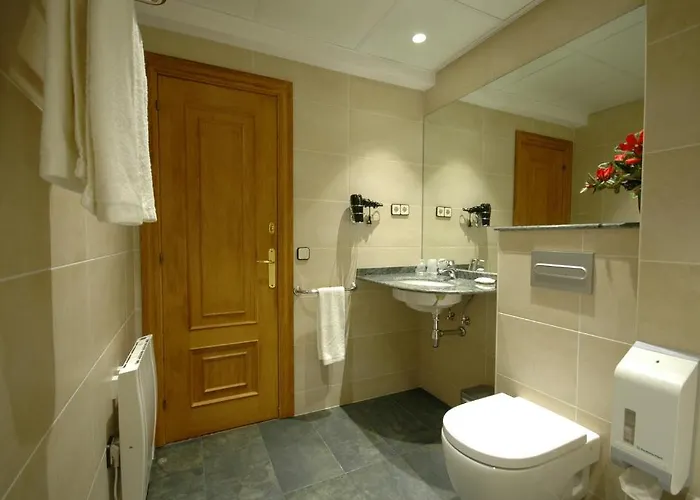 Els Puis Hotell